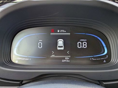 Used 2025 Hyundai Venue SEL FWD image 26