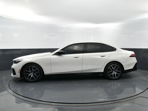Used 2024 BMW i5 M60 image 7