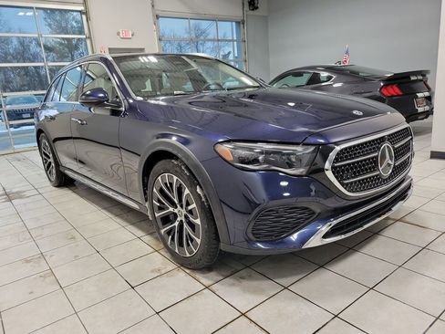 Used 2025 Mercedes-Benz E 450 4MATIC All-Terrain Wagon image 6