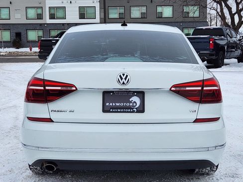 Used 2018 Volkswagen Passat 2.0T SE image 8