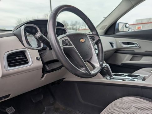 Used 2011 Chevrolet Equinox LT image 8