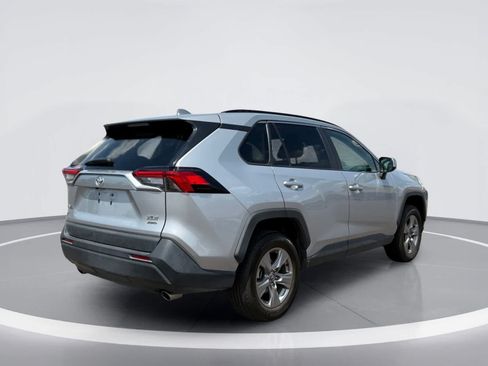 Used 2024 Toyota RAV4 XLE AWD/4WD image 4