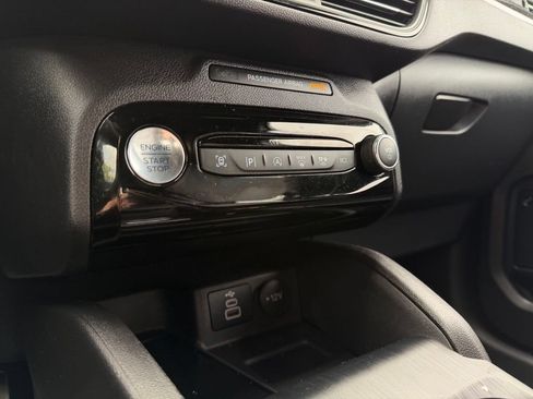 Used 2024 Ford Escape ST-Line Elite w/ Premium Technology Package AWD/4WD image 20
