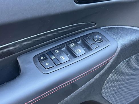 Used 2024 Dodge Durango GT image 28