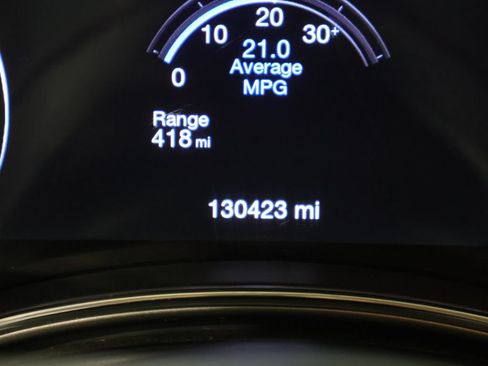 Used 2020 Jeep Grand Cherokee Laredo AWD/4WD image 38