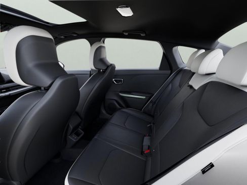 New 2026 Kia K4 GT-Line FWD image 13