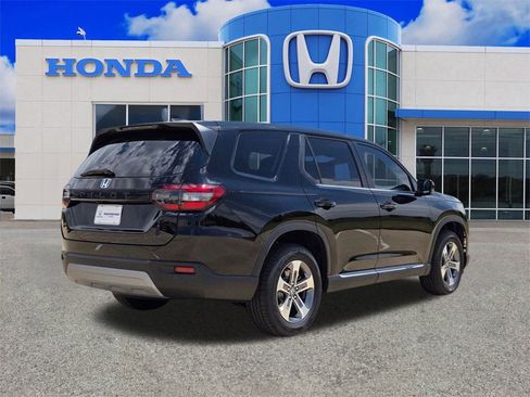 New 2025 Honda Pilot EX-L image 3