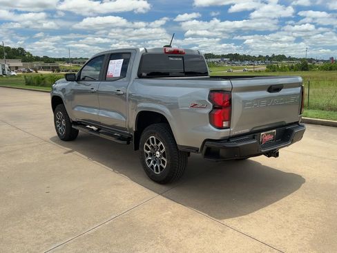 Used 2024 Chevrolet Colorado Z71 w/ Z71 Convenience Package 2 image 6