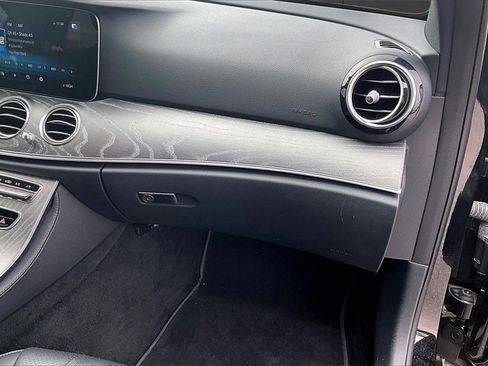 Used 2021 Mercedes-Benz E 350 4MATIC Sedan image 12