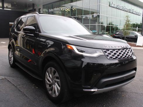 Certified 2025 Land Rover Discovery S image 3