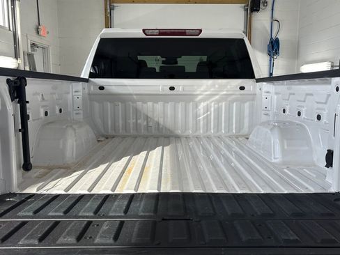 Used 2024 GMC Sierra 1500 SLT w/ SLT Premium Package image 26