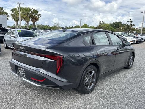 Used 2025 Kia K4 LXS image 4