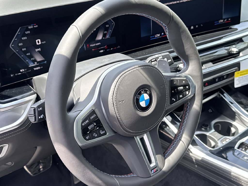 Used 2027 BMW X7 M60i AWD/4WD image 11