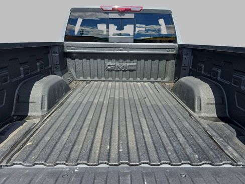 Used 2025 GMC Sierra 1500 AT4 w/ AT4 Premium Package AWD/4WD image 13