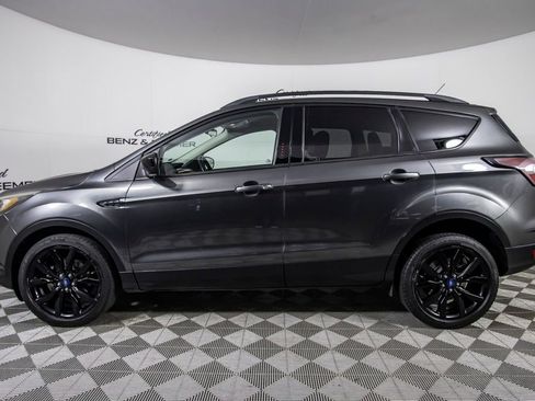 Used 2017 Ford Escape SE w/ SE Sport Appearance Package FWD image 5