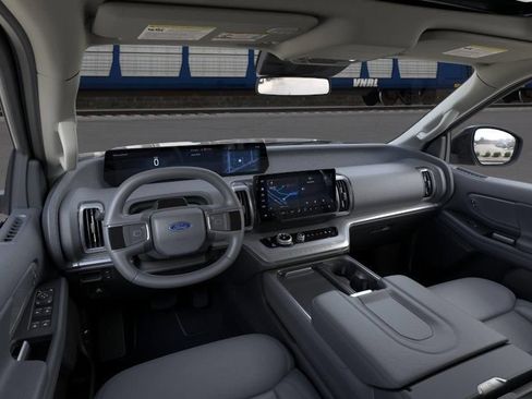 New 2026 Ford Expedition Active RWD image 9