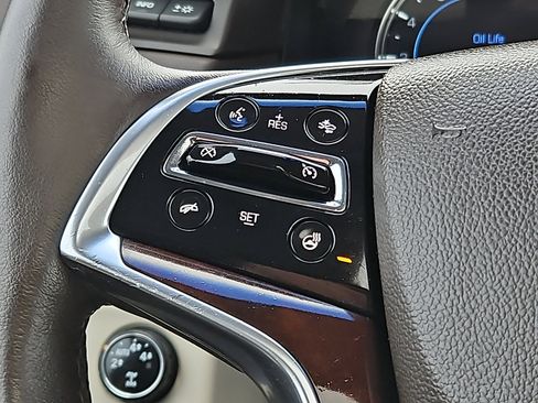 Used 2016 Cadillac Escalade Luxury image 22