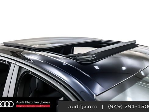 Used 2022 Porsche Cayenne Platinum Edition image 22