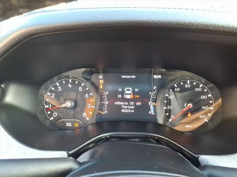 Used 2024 Jeep Compass Latitude image 15