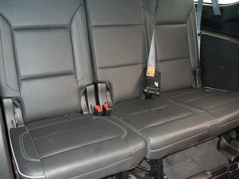 Used 2021 GMC Yukon XL SLT w/ SLT Luxury Plus Package RWD image 13