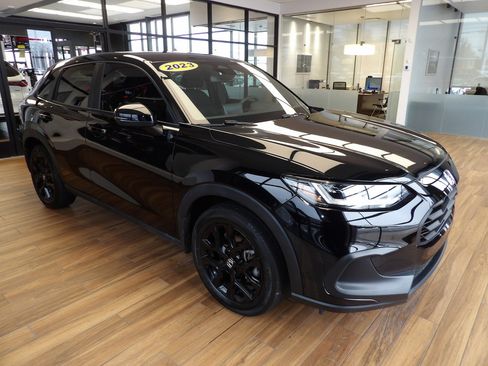 Used 2023 Honda HR-V Sport image 3