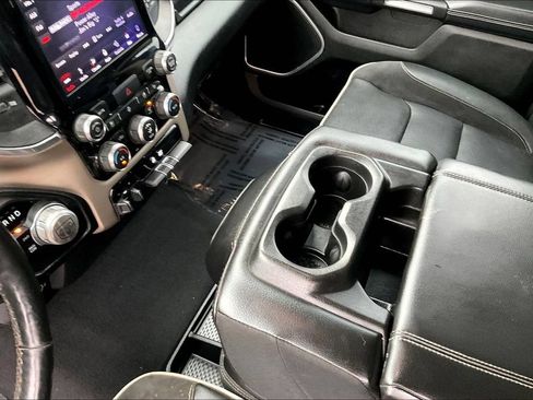 Used 2019 RAM 1500 Laramie AWD/4WD image 15