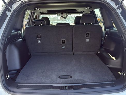 New 2025 Jeep Grand Cherokee Laredo X image 11