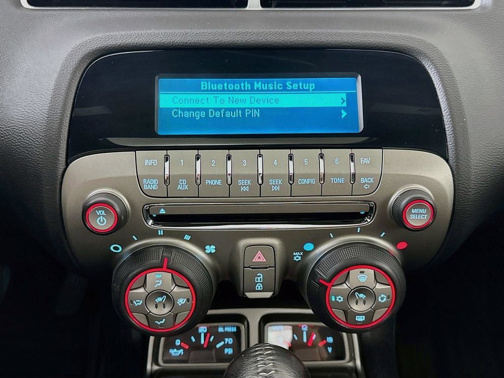 Used 2010 Chevrolet Camaro SS RWD image 15