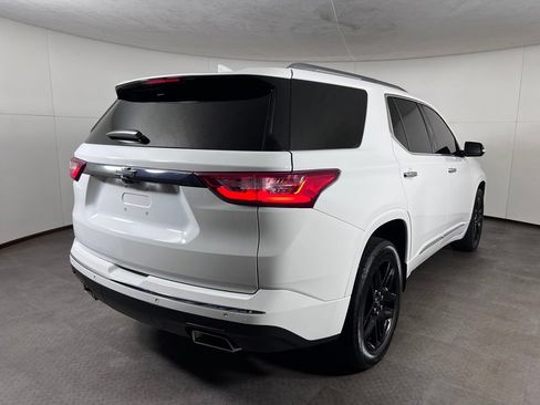 Used 2020 Chevrolet Traverse Premier w/ LPO, Blackout Package AWD/4WD image 7