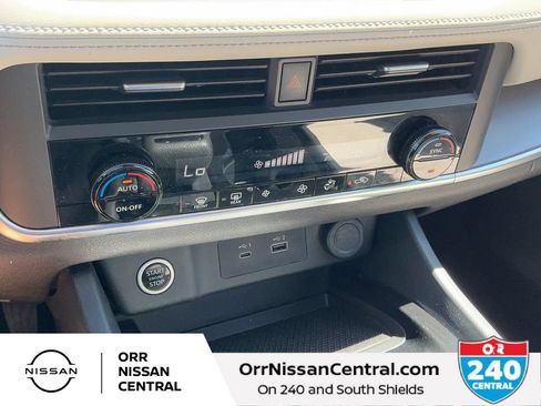Used 2023 Nissan Rogue SV AWD/4WD image 23