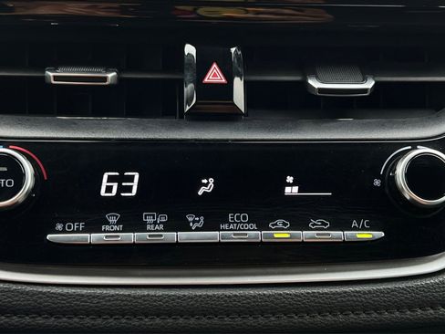 Used 2020 Toyota Corolla SE FWD image 35