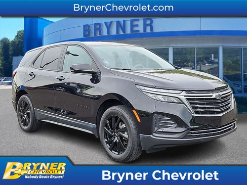 Used 2023 Chevrolet Equinox LS w/ LS Convenience Package AWD/4WD image 1