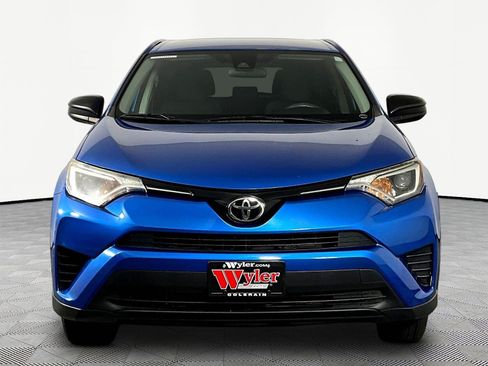 Used 2018 Toyota RAV4 LE w/ All Weather Liner Package FWD image 2