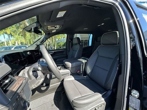 New 2026 Chevrolet Suburban Premier image 13