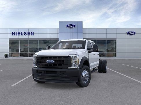 New 2025 Ford F550 4x4 Crew Cab image 2