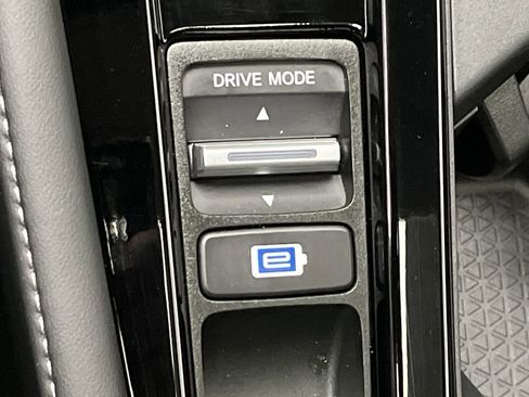 Used 2024 Honda Accord Touring image 17