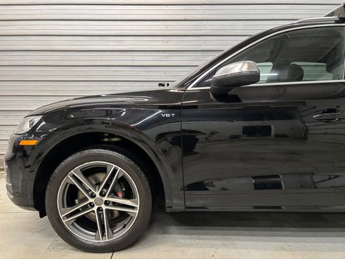 Used 2018 Audi SQ5 Prestige w/ Prestige Package image 4