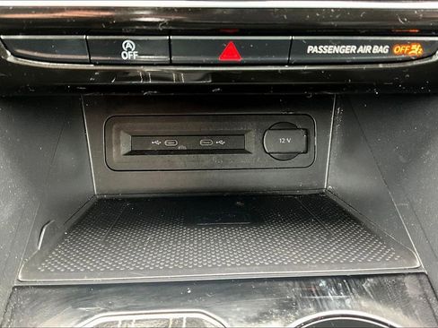 Used 2023 Volkswagen Atlas SE w/ Panoramic Sunroof Package image 17