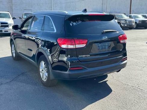 Used 2016 Kia Sorento 2.4L LX image 5