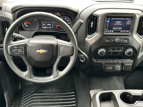 Used 2025 Chevrolet Silverado 1500 Custom image 16