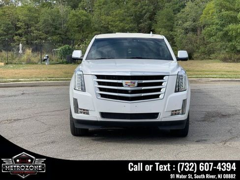 Used 2016 Cadillac Escalade 2WD image 10