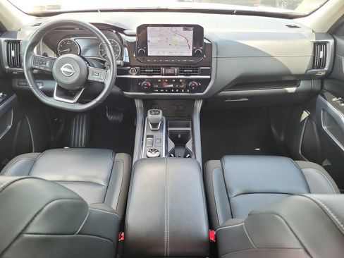 Used 2023 Nissan Pathfinder SL AWD/4WD image 19