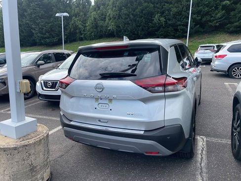 Certified 2023 Nissan Rogue SV image 4