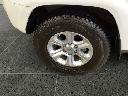 Certified 2021 Toyota 4Runner SR5 Premium image 14