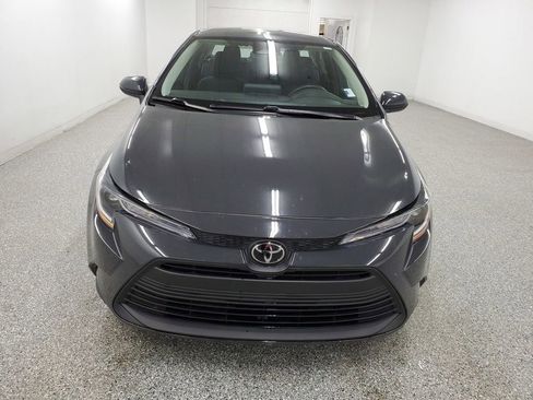 Used 2024 Toyota Corolla LE image 2