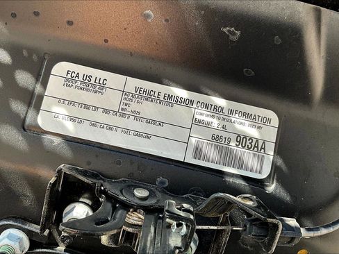 Used 2023 Jeep Cherokee Altitude Lux image 33