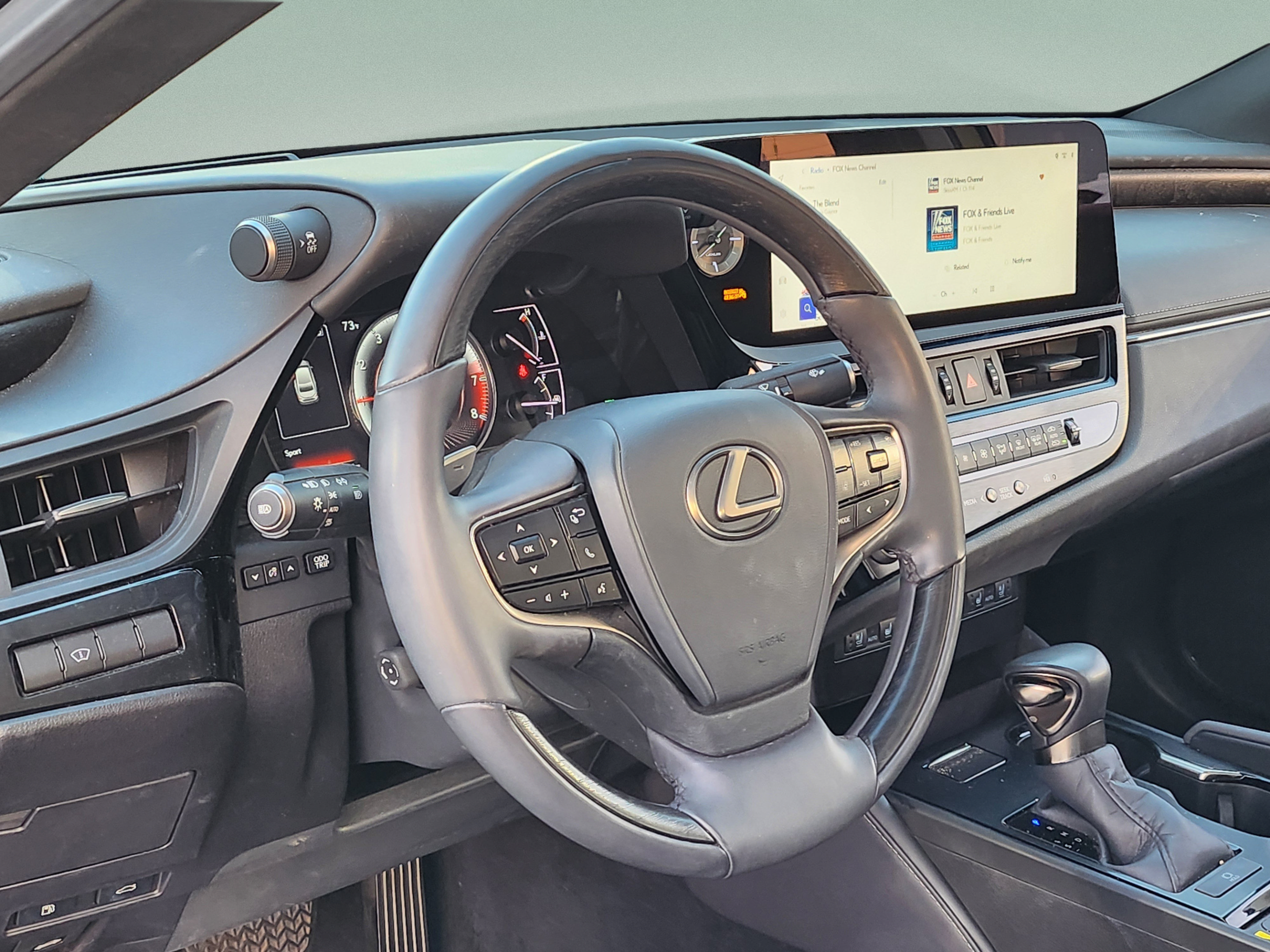 Certified 2024 Lexus ES 350 w/ Technology Package FWD image 10