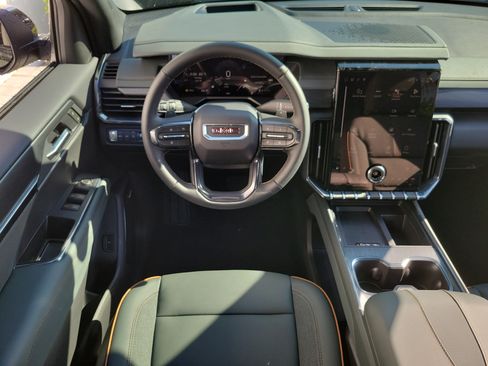 New 2026 GMC Acadia AT4 w/ Luxury Package AWD/4WD image 16