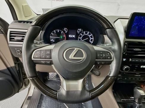 Used 2023 Lexus GX 460 Luxury w/ Accessory Package AWD/4WD image 11
