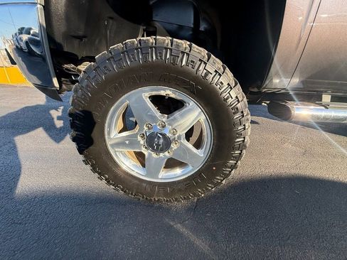 Used 2011 Chevrolet Silverado 2500 LTZ w/ LTZ Plus Package image 9